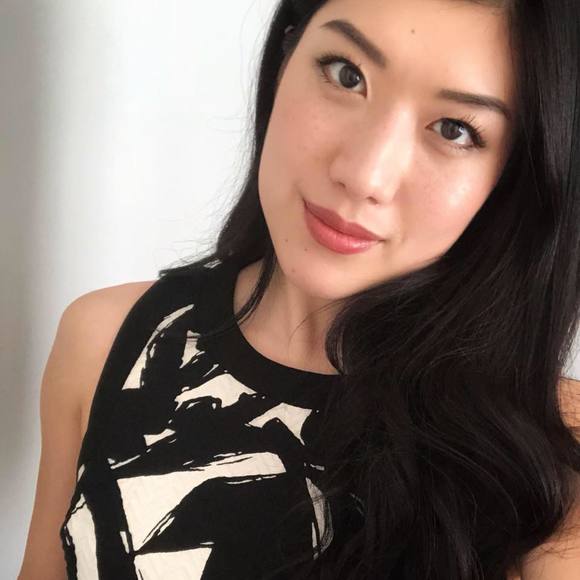 Meet your Posher, Mari - Picture 1 of 1